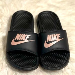 Nike Benassi JDI Slides